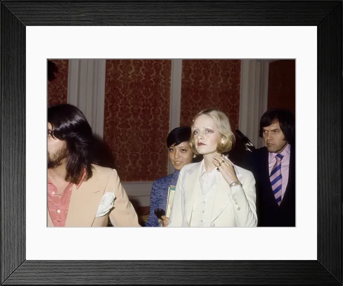 Framed Print : Twiggy. LOS ANGELES - CIRCA 1971: English supermodel Twiggy attends an Framed Print : Twiggy. LOS ANGELES - CIRCA 1971: English supermodel Twiggy attends an