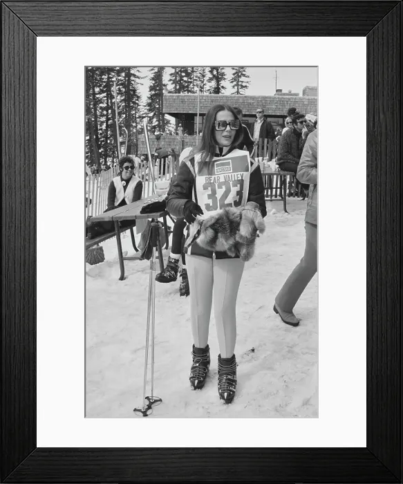 Framed Print : Natalie Wood On Skis Framed Print : Natalie Wood On Skis