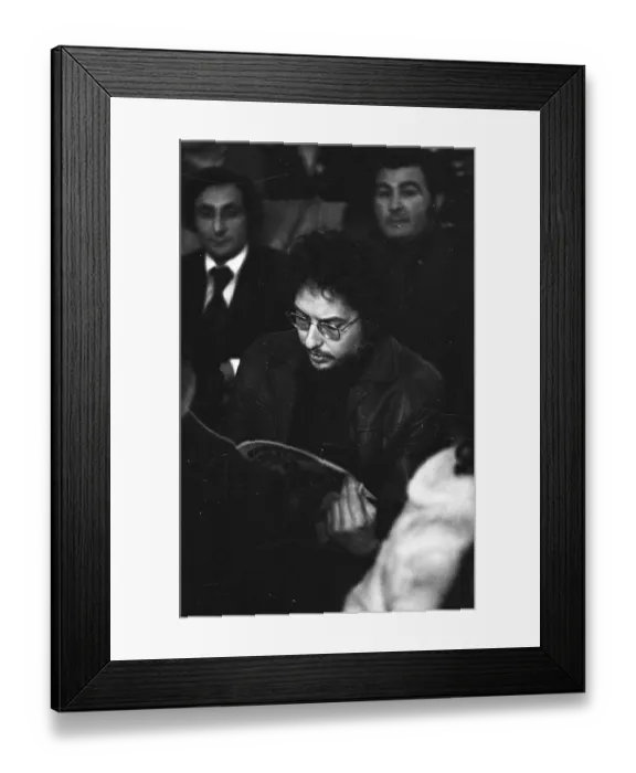 Framed Print : Bob Dylan In The Audience Framed Print : Bob Dylan In The Audience