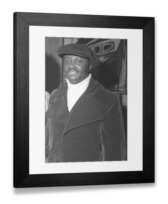 Framed Print : Photo of Donny Hathaway Framed Print : Photo of Donny Hathaway