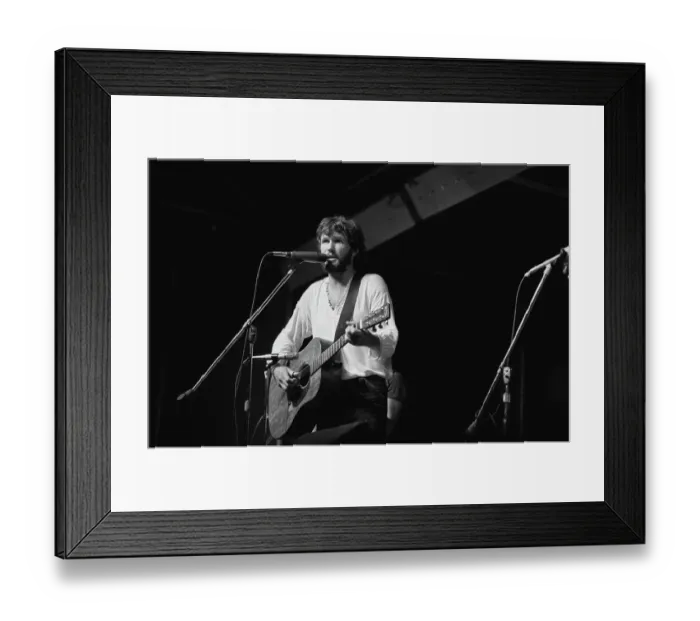 Framed Print : Kris Kristofferson Plays The Schaefer Music Festival Framed Print : Kris Kristofferson Plays The Schaefer Music Festival