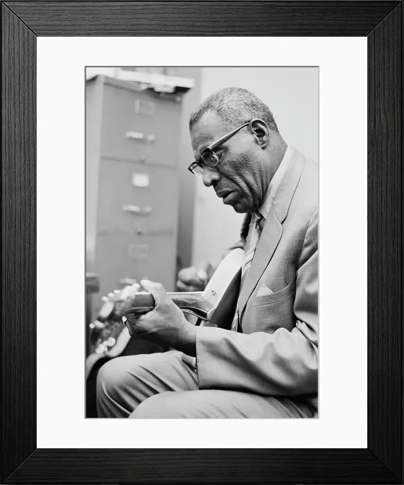 Framed Print : Howlin Wolf Framed Print : Howlin Wolf