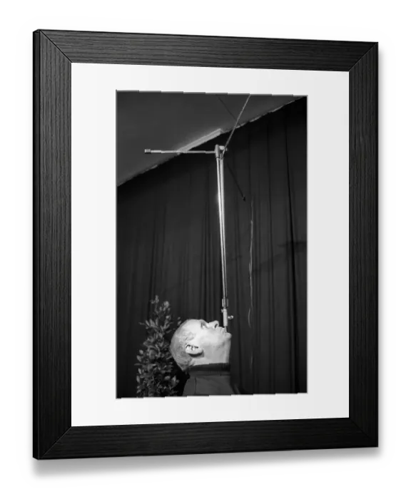 Framed Print : Gert Fröbe In Perfornce Framed Print : Gert Fröbe In Perfornce
