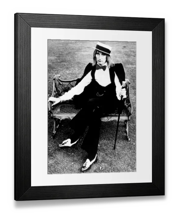 Framed Print : Portrait. CIRCA 1972: Rock singer Rod Stewart poses for a portrait in circa 1972 Framed Print : Portrait. CIRCA 1972: Rock singer Rod Stewart poses for a portrait in circa 1972