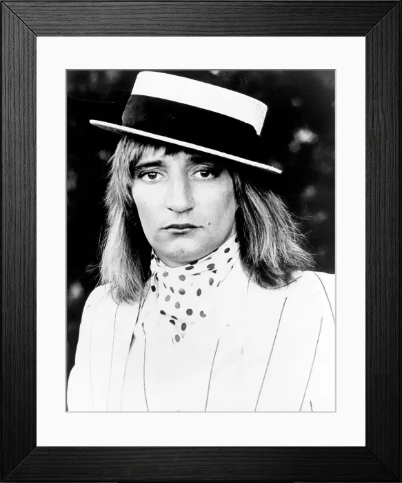 Framed Print : Portrait. CIRCA 1972: Rock singer Rod Stewart poses for a portrait in circa 1972 Framed Print : Portrait. CIRCA 1972: Rock singer Rod Stewart poses for a portrait in circa 1972
