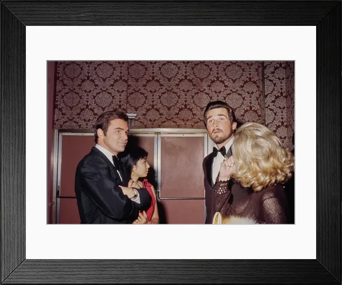 Framed Print : Burt Reynolds & James Brolin Framed Print : Burt Reynolds & James Brolin