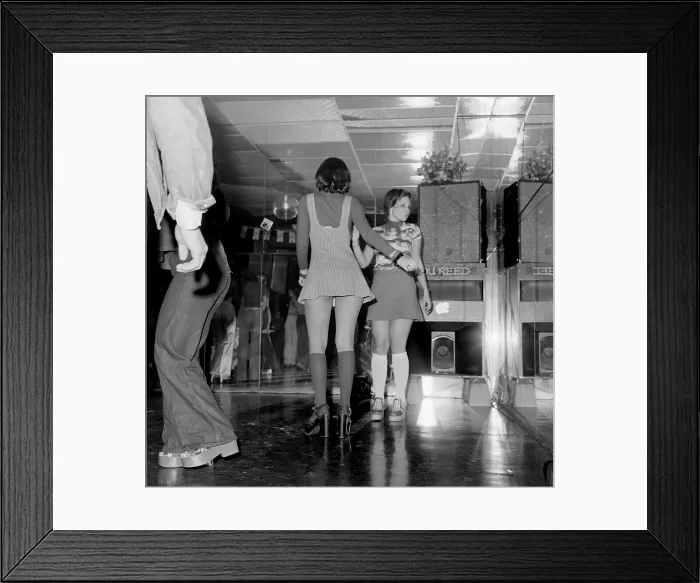 Framed Print : Dancers At Los Angeles Night Club Framed Print : Dancers At Los Angeles Night Club