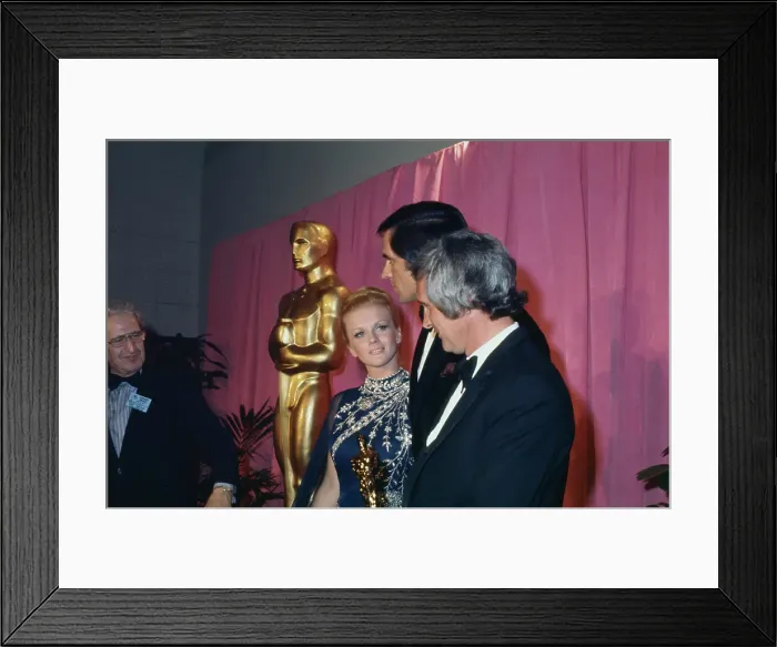 Framed Print : 44th Academy Awards - Press Room Framed Print : 44th Academy Awards - Press Room