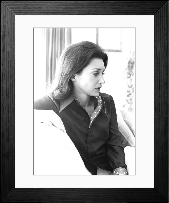 Framed Print : Joanne Carson Framed Print : Joanne Carson