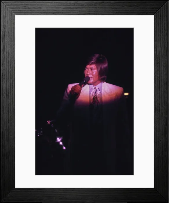 Framed Print : Wayne Newton Plays The Frontier On The Las Vegas Strip Framed Print : Wayne Newton Plays The Frontier On The Las Vegas Strip