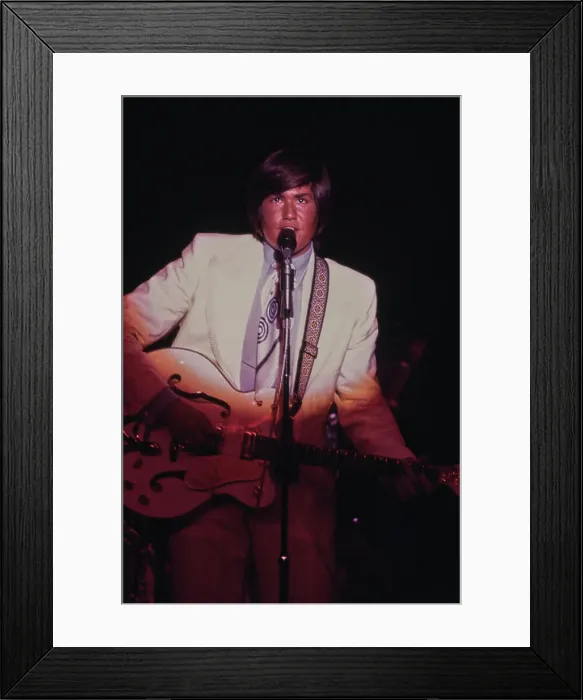 Framed Print : Wayne Newton Plays The Frontier On The Las Vegas Strip Framed Print : Wayne Newton Plays The Frontier On The Las Vegas Strip