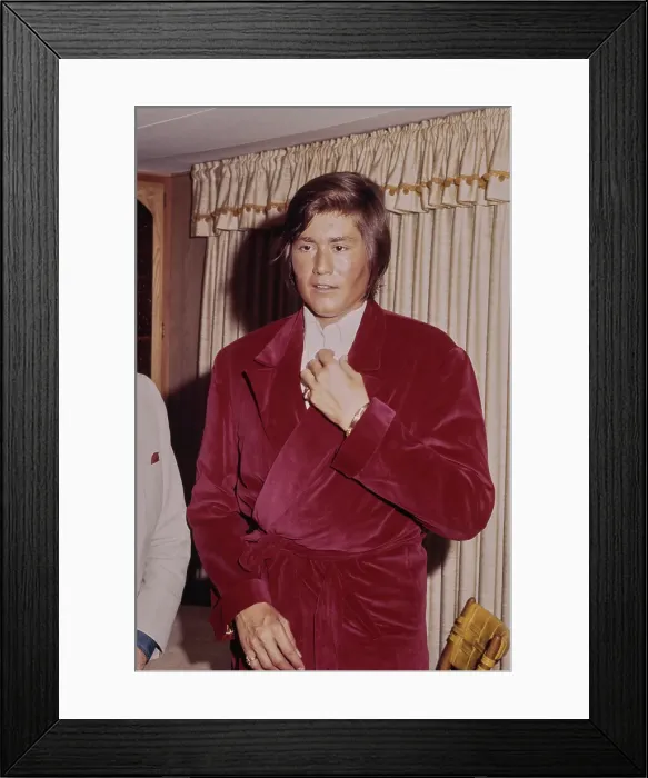 Framed Print : Wayne Newton At The Frontier On The Strip Framed Print : Wayne Newton At The Frontier On The Strip