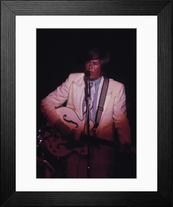 Framed Print : Wayne Newton Plays The Frontier On The Las Vegas Strip Framed Print : Wayne Newton Plays The Frontier On The Las Vegas Strip