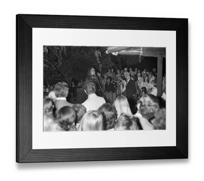 Framed Print : Gloria Steinem Attends Rally Framed Print : Gloria Steinem Attends Rally