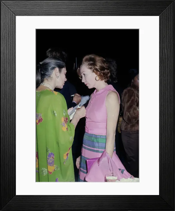 Framed Print : Shirley MacLaine, American Actress Framed Print : Shirley MacLaine, American Actress