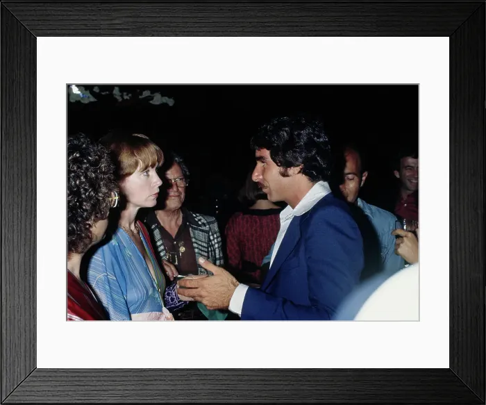 Framed Print : Shirley MacLaine & Harry Reems Framed Print : Shirley MacLaine & Harry Reems