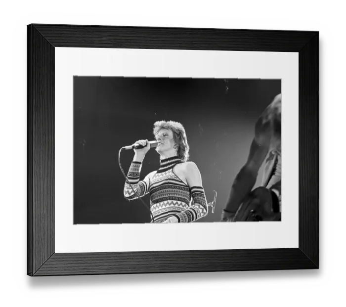 Framed Print : Ziggy Stardust Era Bowie In LA Framed Print : Ziggy Stardust Era Bowie In LA