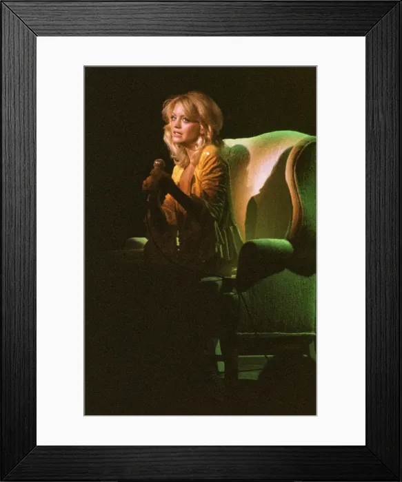Framed Print : Goldie Hawn Plays Las Vegas Framed Print : Goldie Hawn Plays Las Vegas