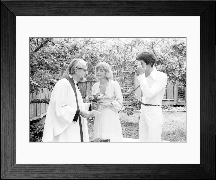 Framed Print : The Marriage Of Tony Perkins And Berry Berenson Framed Print : The Marriage Of Tony Perkins And Berry Berenson