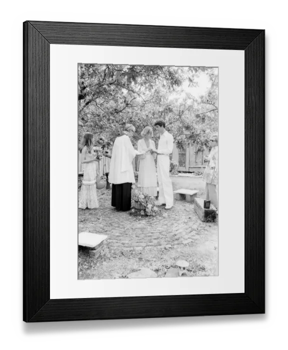 Framed Print : The Marriage Of Tony Perkins And Berry Berenson Framed Print : The Marriage Of Tony Perkins And Berry Berenson