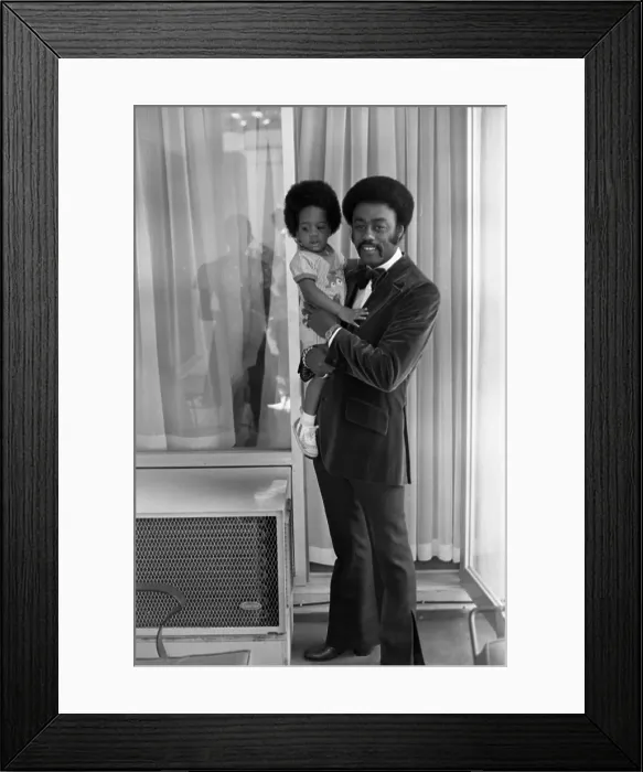Framed Print : Johnnie Taylor Portrait Session With His Family Framed Print : Johnnie Taylor Portrait Session With His Family
