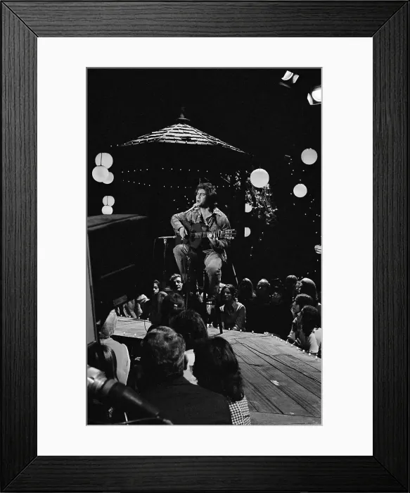Framed Print : Larry Gatlin