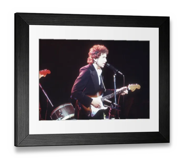 Framed Print : Bob Dylan Performs Framed Print : Bob Dylan Performs