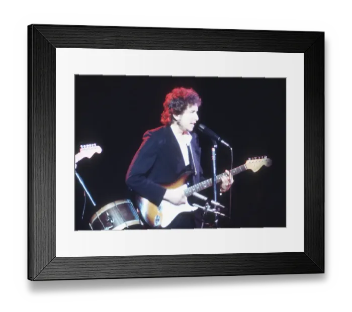 Framed Print : Bob Dylan Performs Framed Print : Bob Dylan Performs