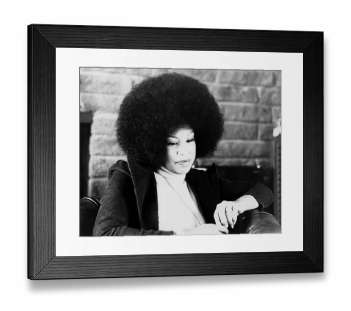 Framed Print : Simpsons. LOS ANGELES, CA - CIRCA 1974: Portrait of O.J Simpson's wife Marguerite Framed Print : Simpsons. LOS ANGELES, CA - CIRCA 1974: Portrait of O.J Simpson's wife Marguerite