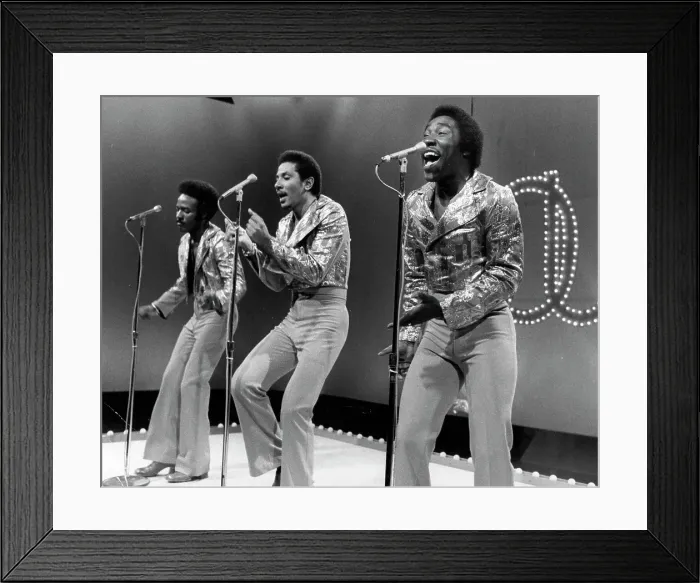 Framed Print : The OJays performing on Soul Train, 1974. (Photo by Michael Ochs / Getty Images) Framed Print : The OJays performing on Soul Train, 1974. (Photo by Michael Ochs / Getty Images)