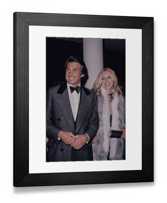 Framed Print : George Hamilton & Alana Hamilton Framed Print : George Hamilton & Alana Hamilton
