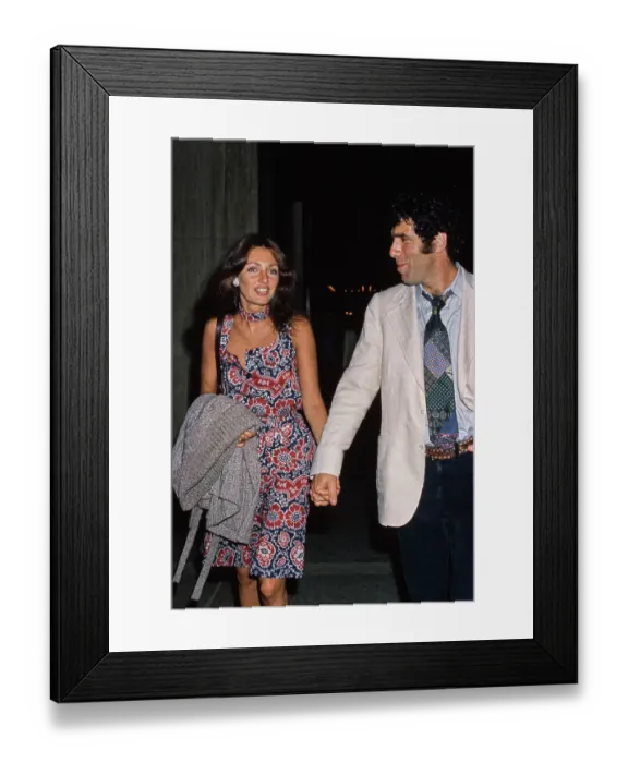 Framed Print : Elliott Gould and Jennifer O'Neill Framed Print : Elliott Gould and Jennifer O'Neill