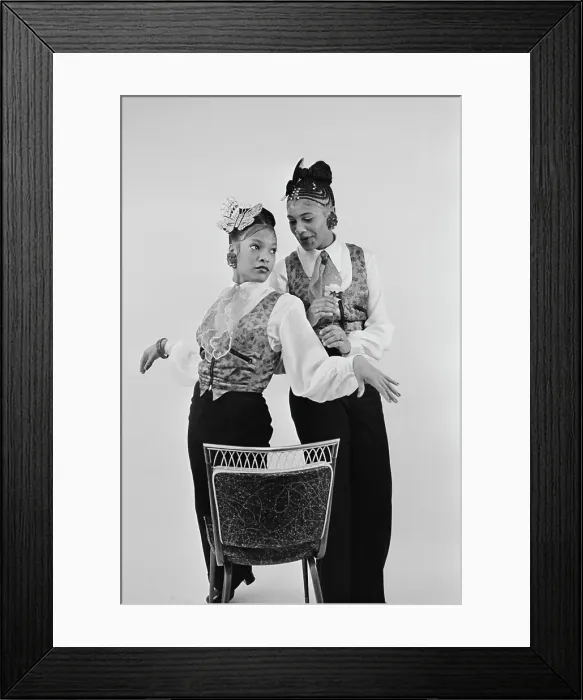 Framed Print : Lisa Jones And Pat Davis - Soul Train Dancers Framed Print : Lisa Jones And Pat Davis - Soul Train Dancers