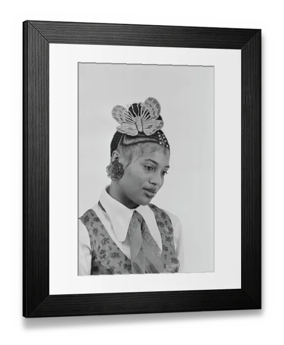 Framed Print : Lisa Jones - Soul Train Dancer