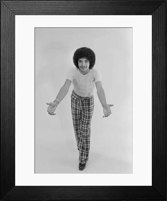 Framed Print : Tyrone Swan - Soul Train Dancer