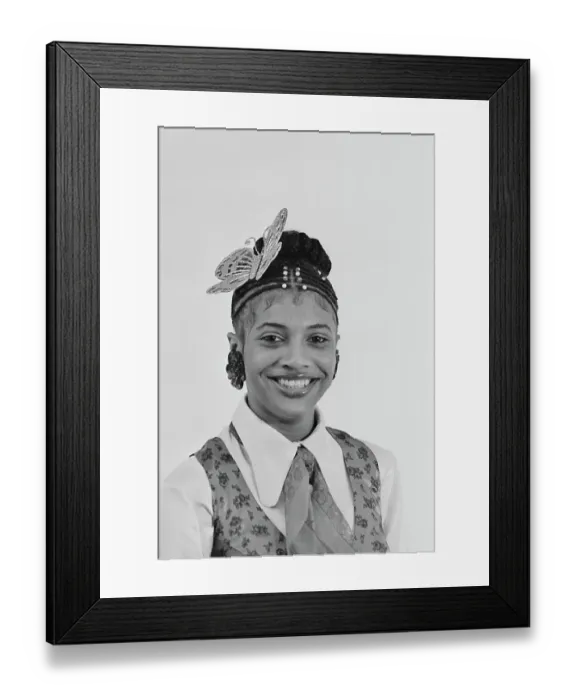 Framed Print : Lisa Jones - Soul Train Dancer