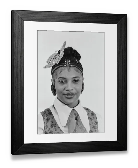 Framed Print : Lisa Jones - Soul Train Dancer