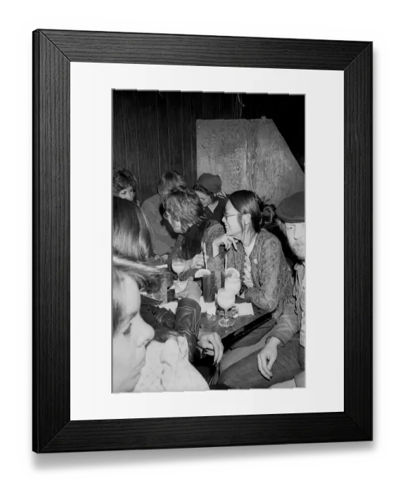 Framed Print : Beatle Lennon Turns Heckler, March 1974 Framed Print : Beatle Lennon Turns Heckler, March 1974