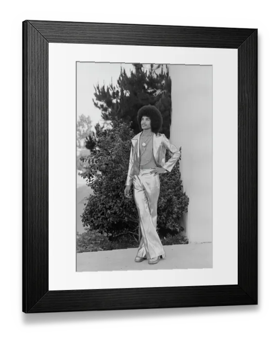 Framed Print : Tyrone Swan - Soul Train Dancer