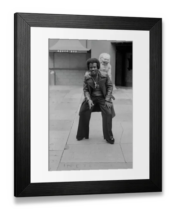 Framed Print : Soul Train Dancer Fashion shoot Framed Print : Soul Train Dancer Fashion shoot