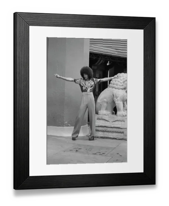 Framed Print : Soul Train Dancer Fashion shoot Framed Print : Soul Train Dancer Fashion shoot