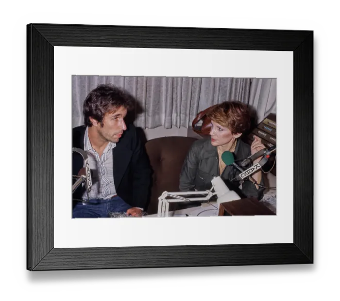 Framed Print : Henry Winkler & Carole Hemingway Framed Print : Henry Winkler & Carole Hemingway