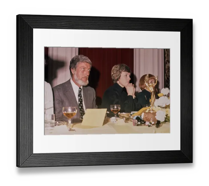 Framed Print : Dick Van Dyke & Julie Andrews Framed Print : Dick Van Dyke & Julie Andrews