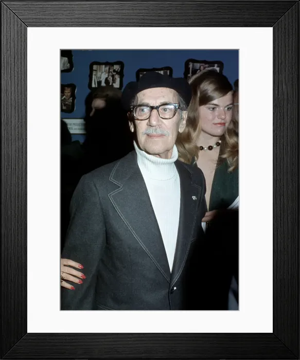 Framed Print : Groucho Marx Framed Print : Groucho Marx