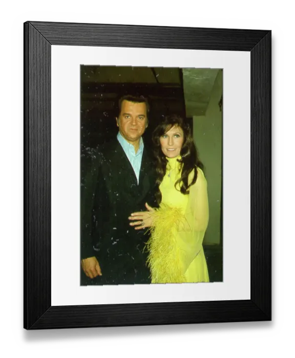 Framed Print : Loretta Lynn & Conway Twitty At The AMA's