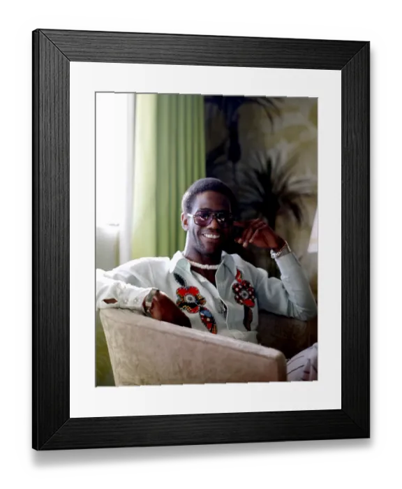 Framed Print : Portrait. LOS ANGELES - NOVEMBER 1975: Soul singer Al Green poses for a Framed Print : Portrait. LOS ANGELES - NOVEMBER 1975: Soul singer Al Green poses for a