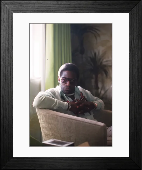 Framed Print : Portrait. LOS ANGELES - NOVEMBER 1975: Soul singer Al Green poses for a Framed Print : Portrait. LOS ANGELES - NOVEMBER 1975: Soul singer Al Green poses for a