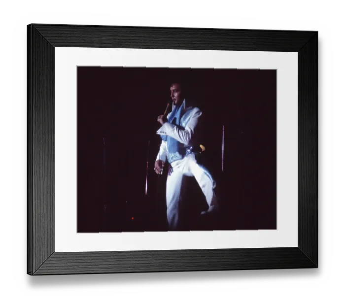 Framed Print : Elvis Presley in concert in Las Vegas Framed Print : Elvis Presley in concert in Las Vegas
