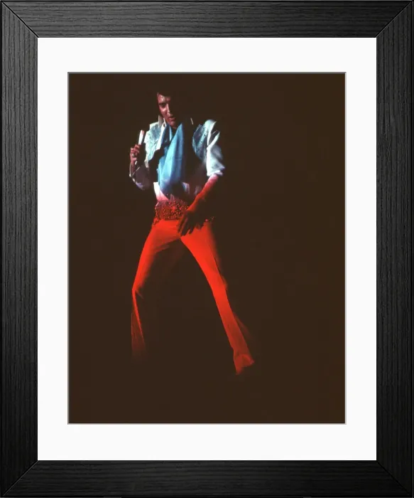 Framed Print : Elvis Presley in concert in Las Vegas Framed Print : Elvis Presley in concert in Las Vegas
