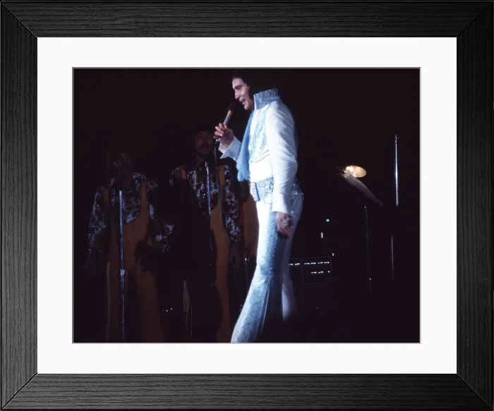 Framed Print : Elvis Presley in concert in Las Vegas Framed Print : Elvis Presley in concert in Las Vegas